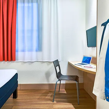 Hotel Ibis Centro 2*