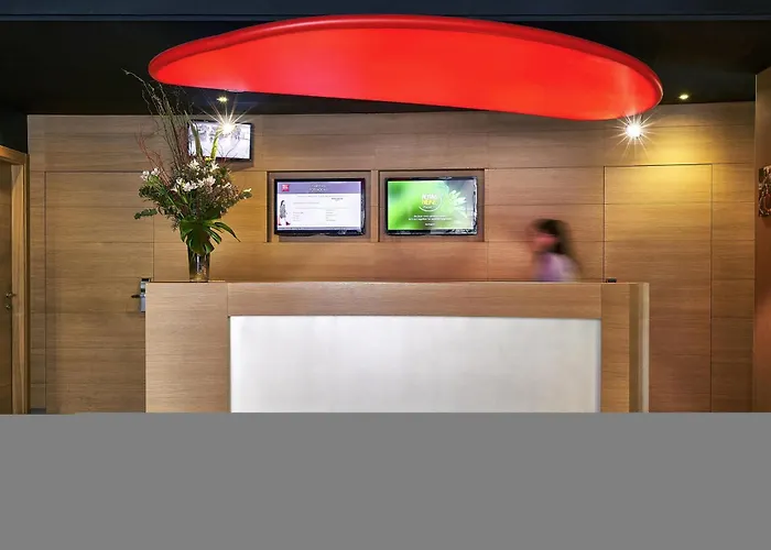 Ibis Centro 2*