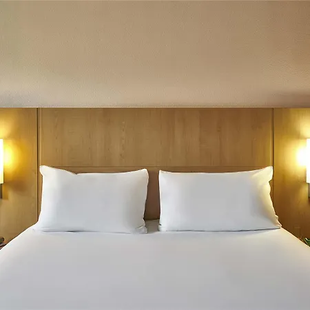 Ibis Centro Hotel 2*