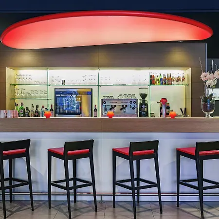 Hotel Ibis Centro 2*