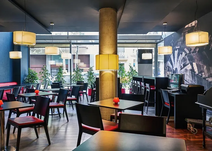 Ibis Centro 2*