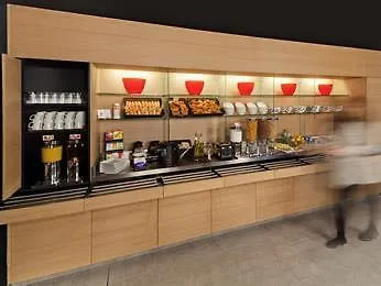 Ibis Centro 2*